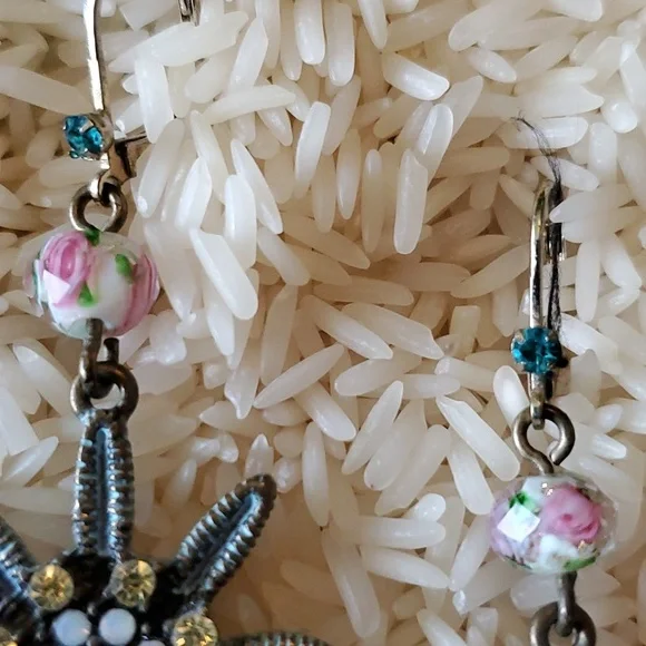 Earrings Betsey Johnson - Picture 2 of 3